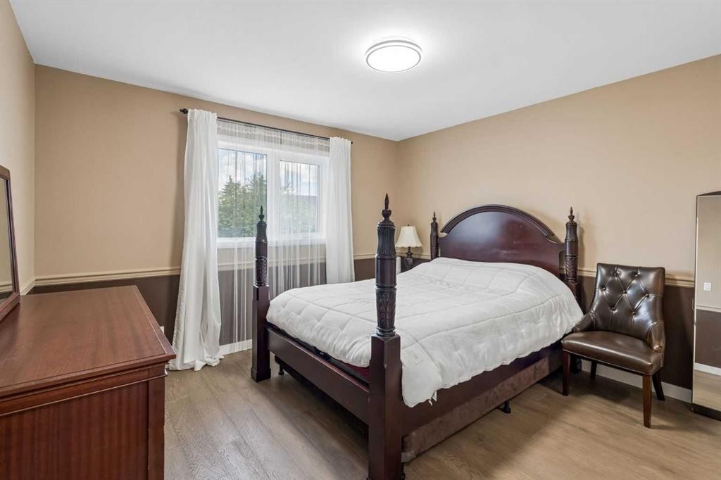 744 Riverbend Drive Se, Calgary, AB - Indoor Photo Showing Bedroom