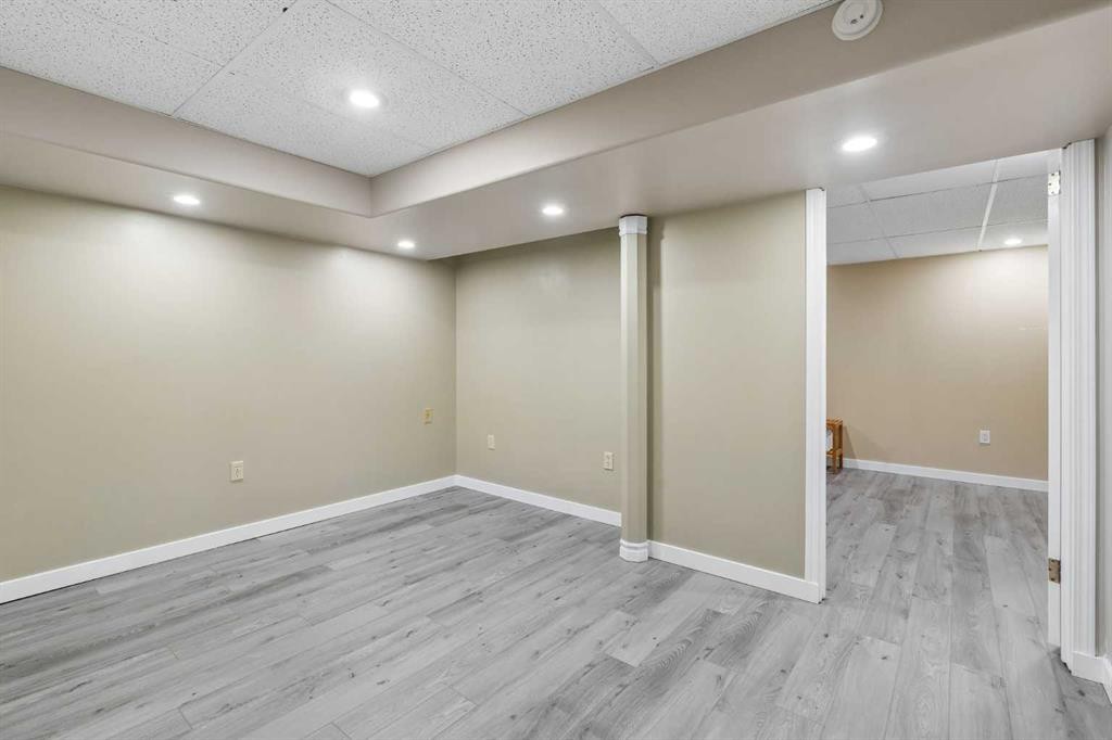744 Riverbend Drive Se, Calgary, AB - Indoor