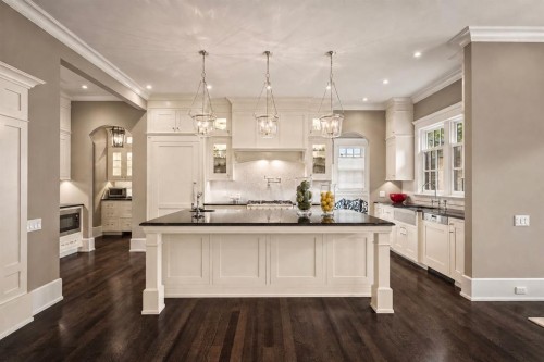 3032 2 Street Sw, Calgary, AB 