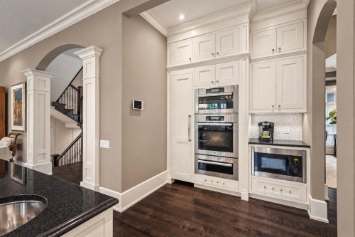 3032 2 Street Sw, Calgary, AB 