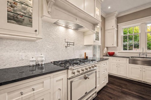 3032 2 Street Sw, Calgary, AB 