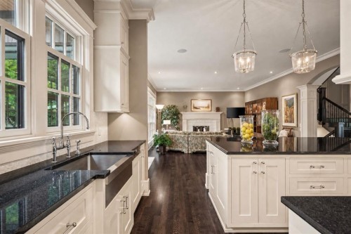 3032 2 Street Sw, Calgary, AB 