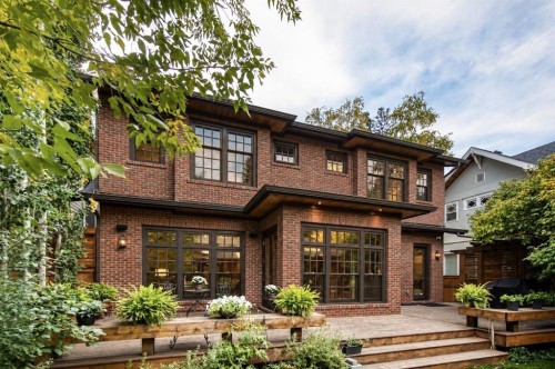 3032 2 Street Sw, Calgary, AB 