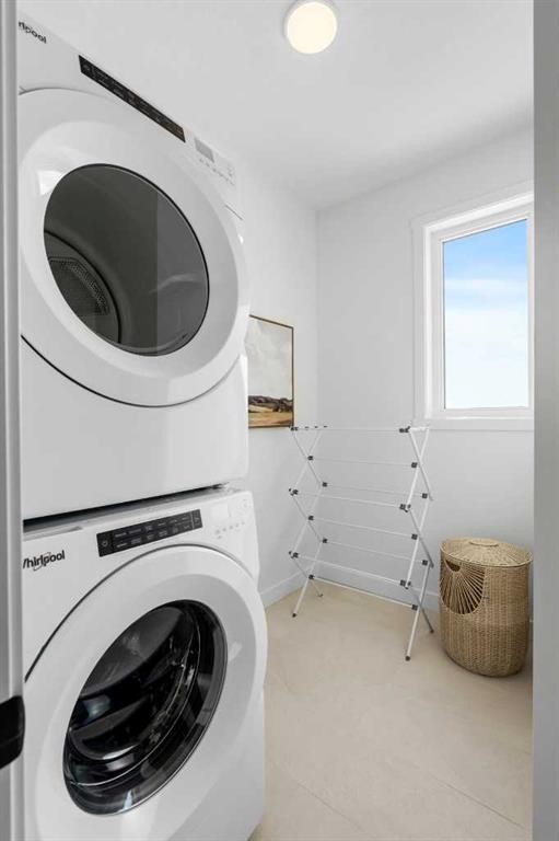 8493 21 Avenue Se, Calgary, AB - Indoor Photo Showing Laundry Room