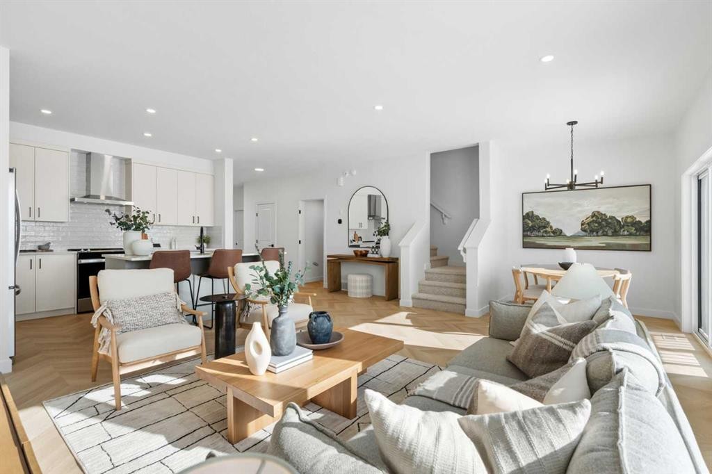 8493 21 Avenue Se, Calgary, AB - Indoor Photo Showing Living Room