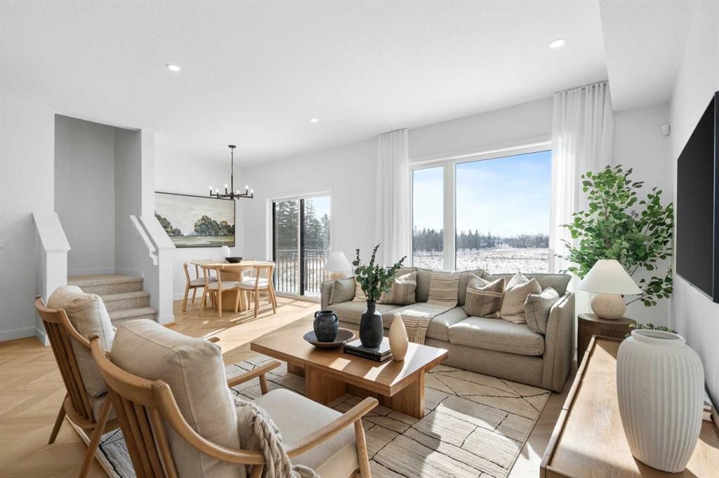 8493 21 Avenue Se, Calgary, AB - Indoor Photo Showing Living Room