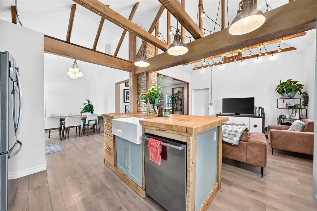 43 New Street Se, Calgary, AB - Indoor