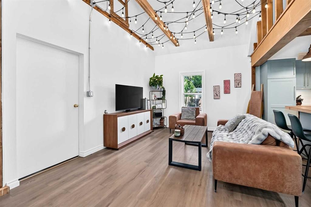 43 New Street Se, Calgary, AB - Indoor