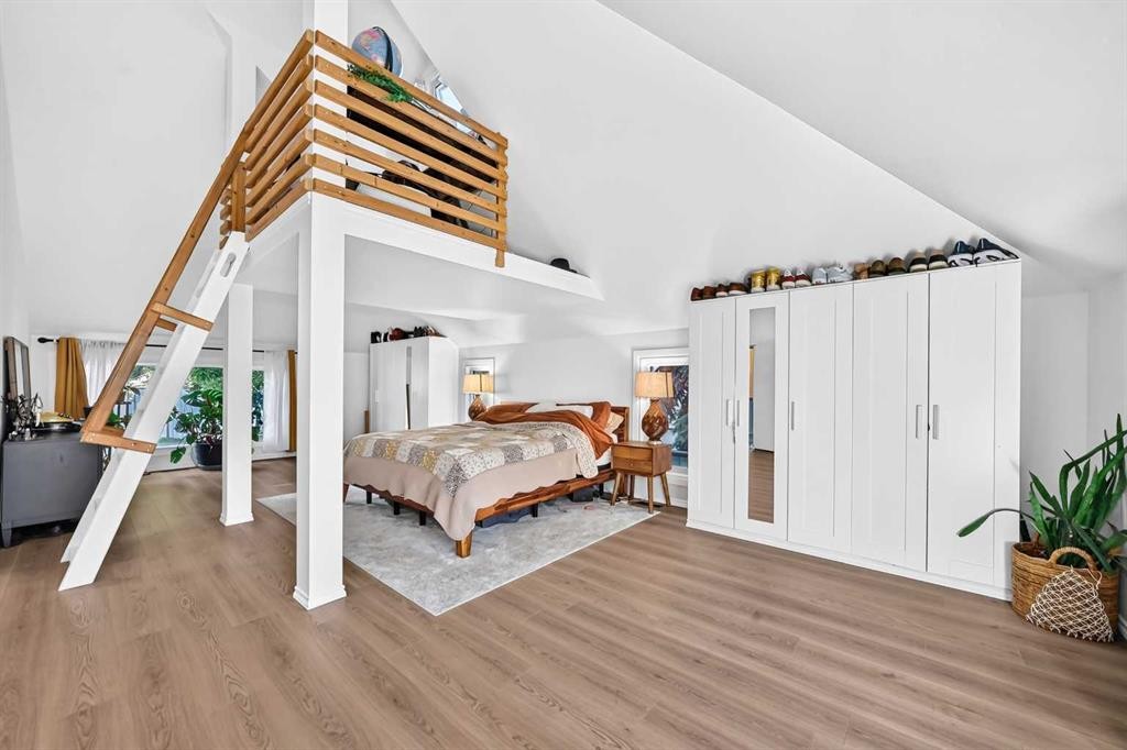 43 New Street Se, Calgary, AB - Indoor Photo Showing Other Room