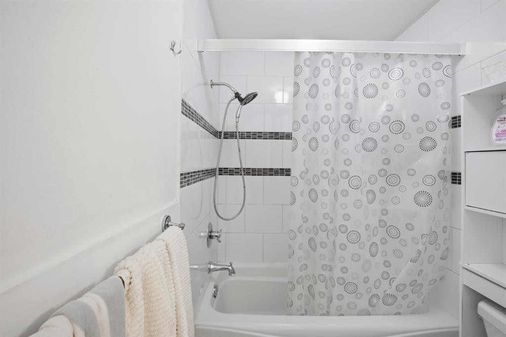 6907 4 Avenue Ne, Calgary, AB