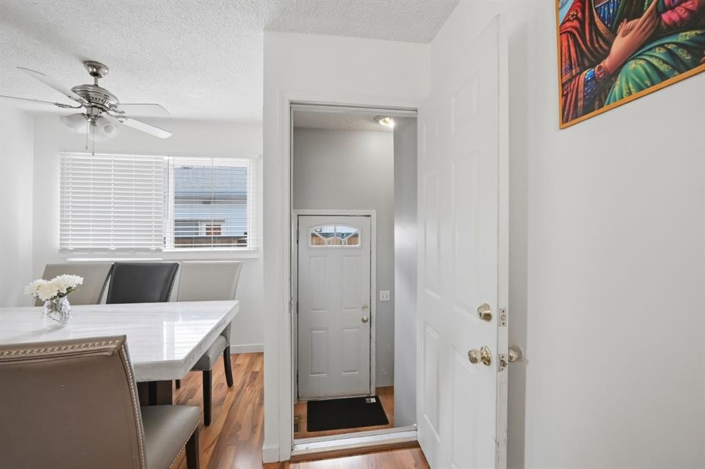 6907 4 Avenue Ne, Calgary, AB