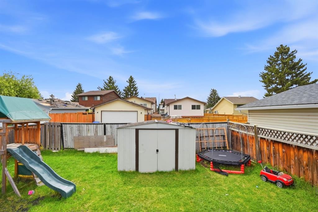 6907 4 Avenue Ne, Calgary, AB