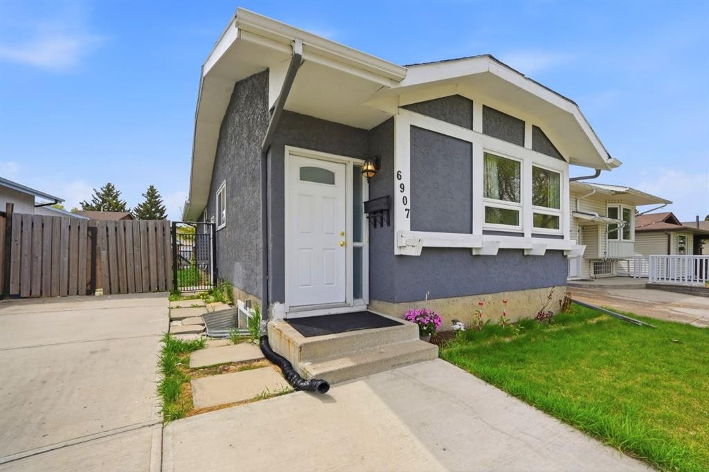 6907 4 Avenue Ne, Calgary, AB