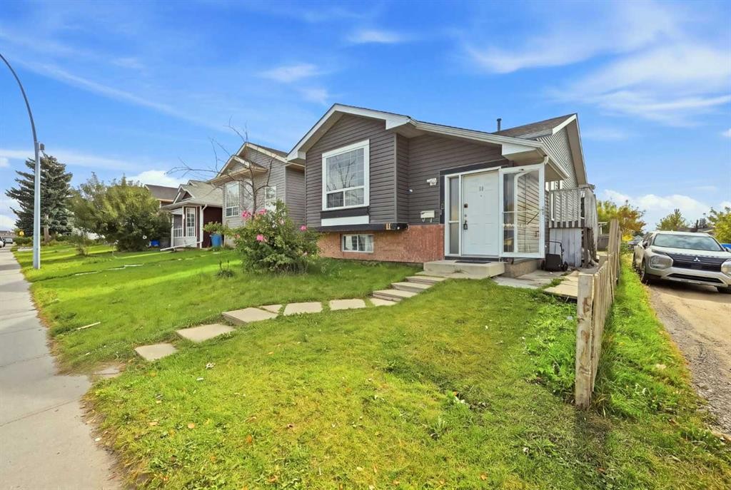 11 Martinwood Road Ne, Calgary, AB
