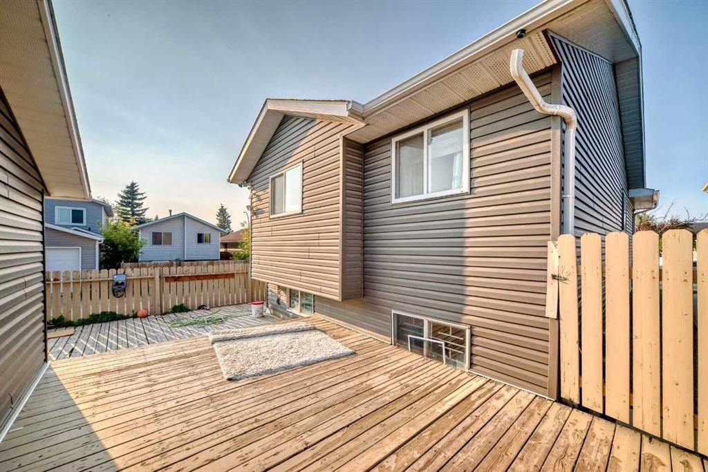 11 Martinwood Road Ne, Calgary, AB