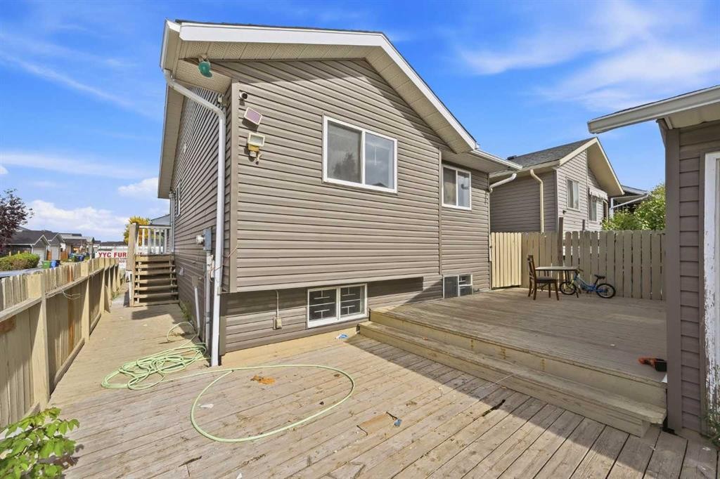 11 Martinwood Road Ne, Calgary, AB