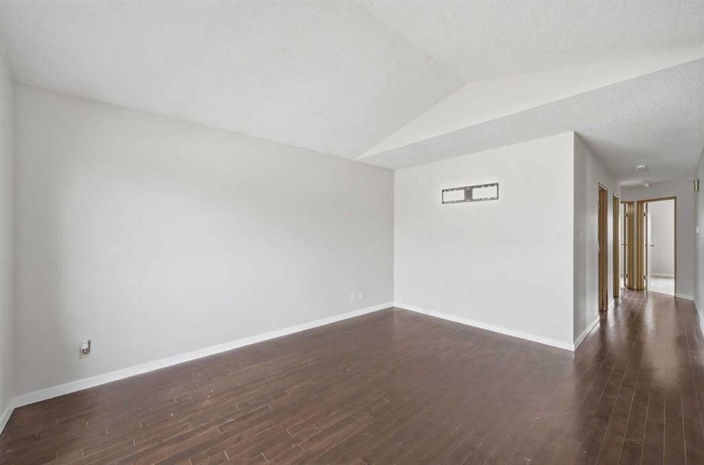 11 Martinwood Road Ne, Calgary, AB