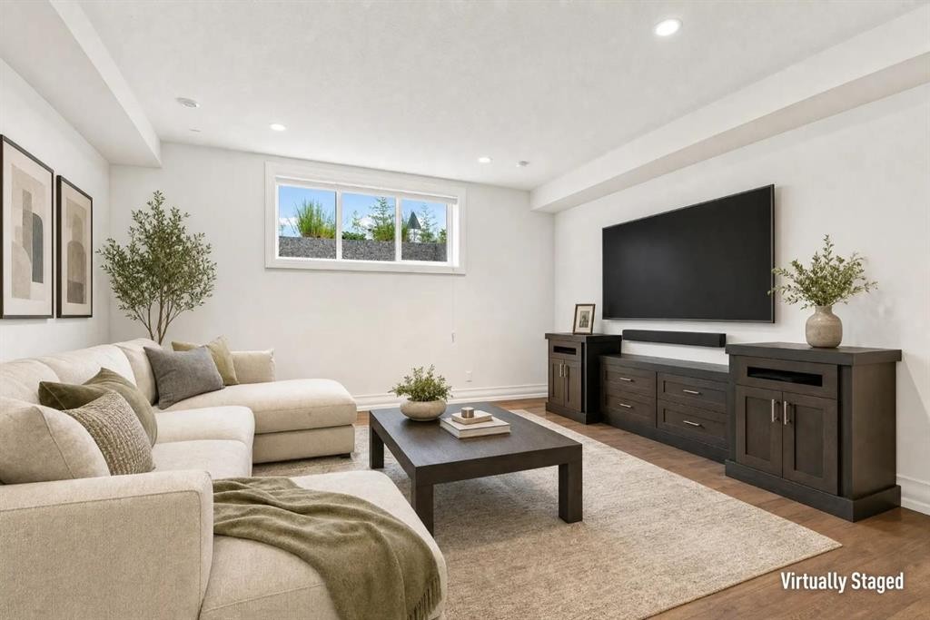 117 Spring Water Close, Heritage Pointe, AB - Indoor Photo Showing Living Room