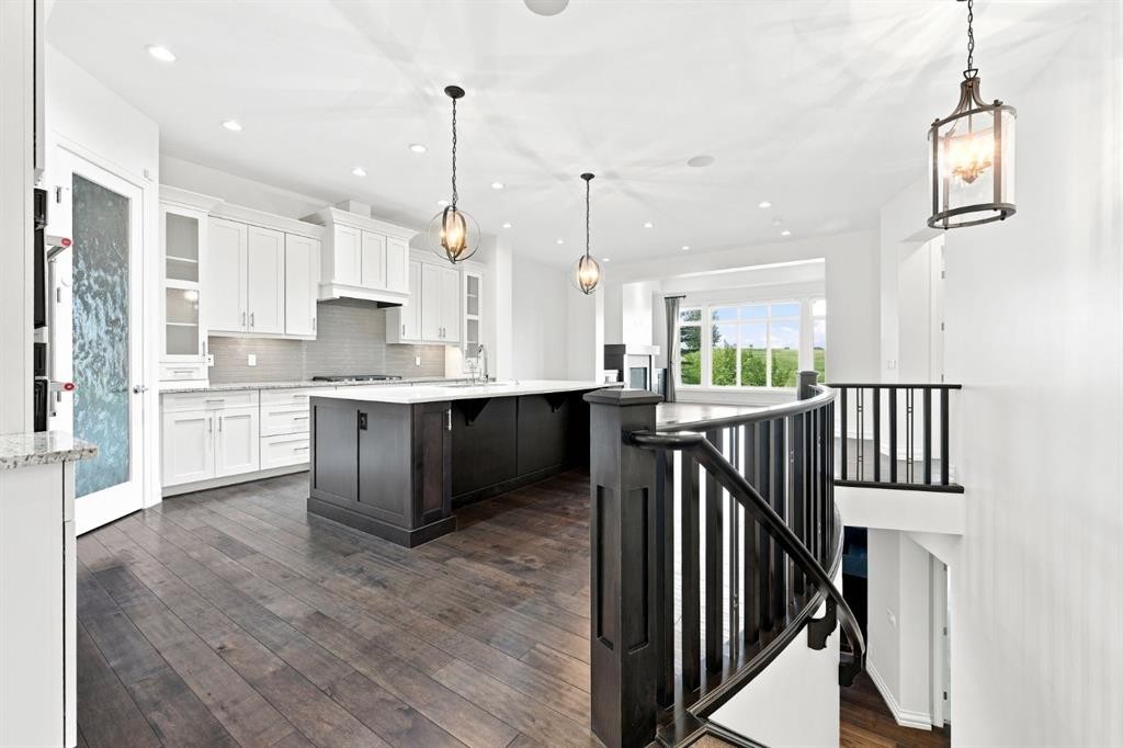 117 Spring Water Close, Heritage Pointe, AB - Indoor Photo Showing Kitchen With Upgraded Kitchen