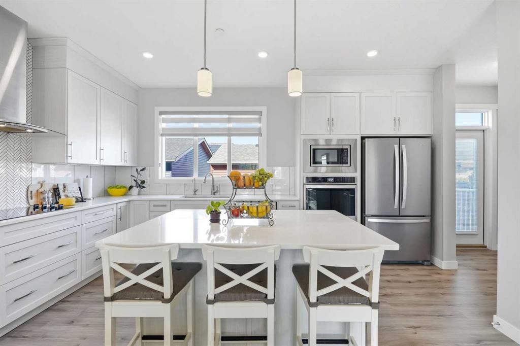 39 Lucas Boulevard Nw, Calgary, AB