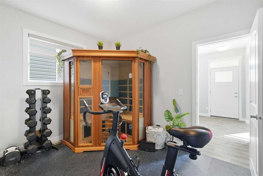 39 Lucas Boulevard Nw, Calgary, AB