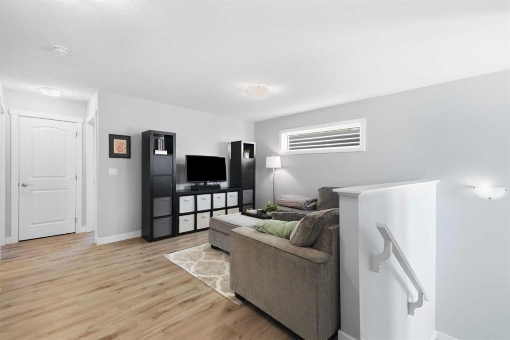 39 Lucas Boulevard Nw, Calgary, AB