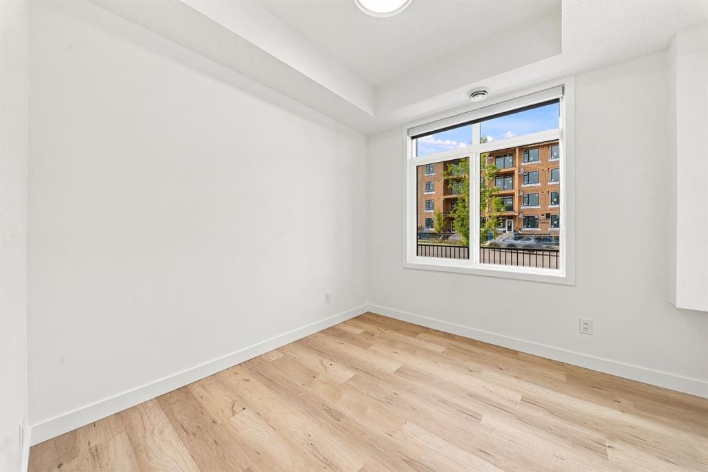 189 148 Avenue Nw, Calgary, AB - Indoor Photo Showing Other Room