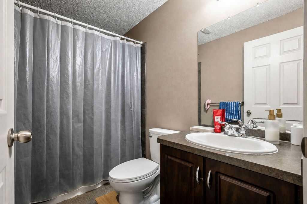 134 Prestwick Terrace Se, Calgary, AB
