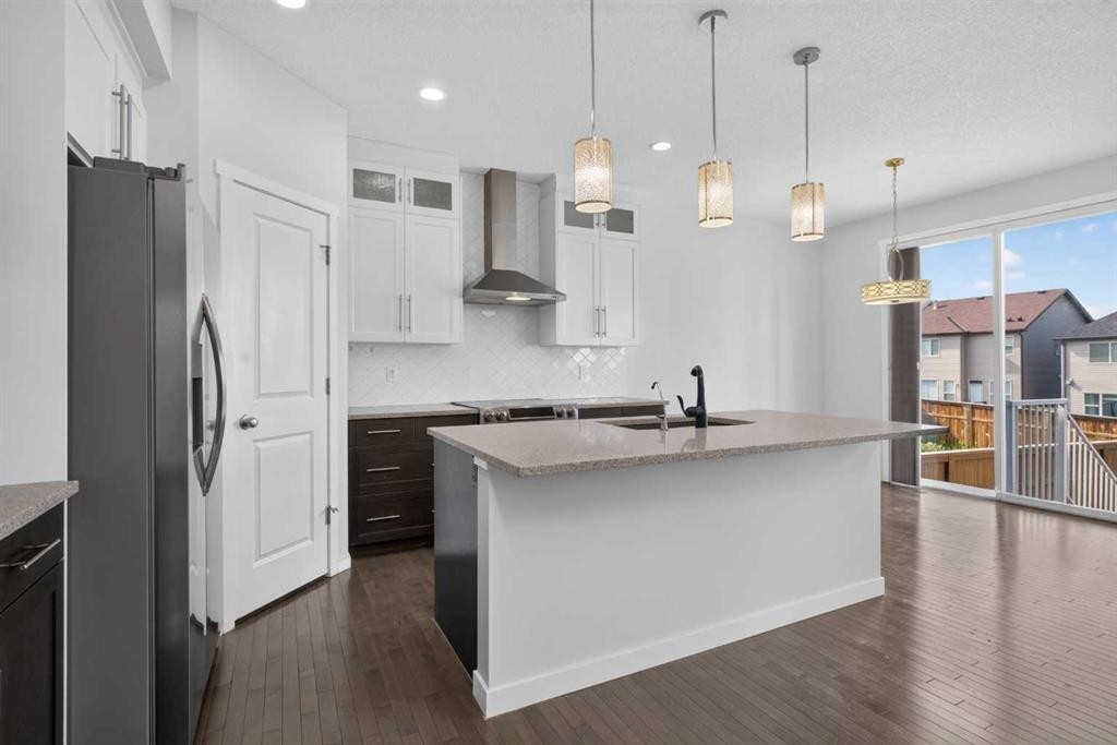 80 Nolancrest Green Nw, Calgary, AB - Indoor Photo Showing Kitchen With Upgraded Kitchen