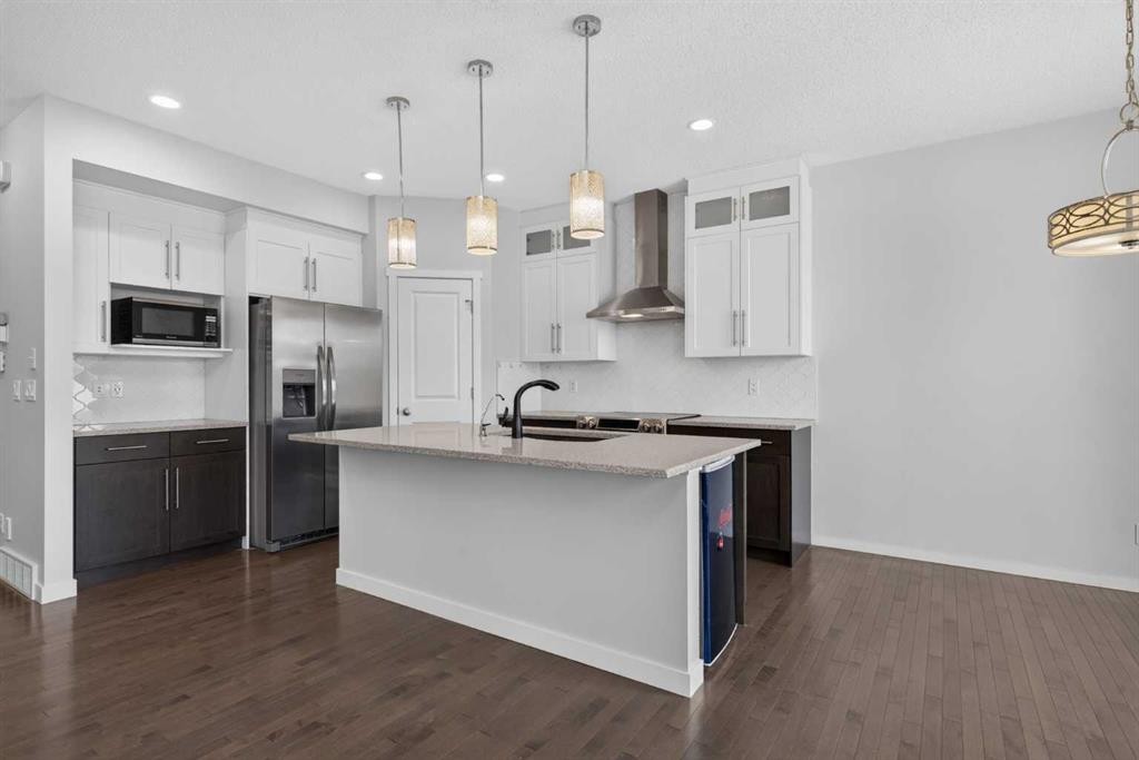 80 Nolancrest Green Nw, Calgary, AB - Indoor Photo Showing Kitchen With Stainless Steel Kitchen With Upgraded Kitchen