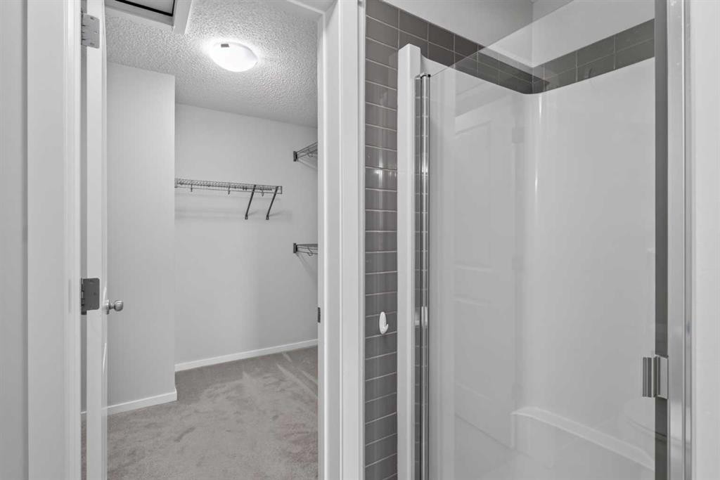 80 Nolancrest Green Nw, Calgary, AB - Indoor Photo Showing Bathroom