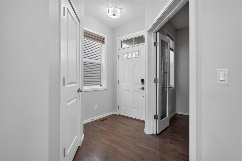 80 Nolancrest Green Nw, Calgary, AB - Indoor Photo Showing Other Room