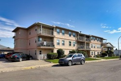 202-5026 49 Street Olds, AB T4H 1V7
