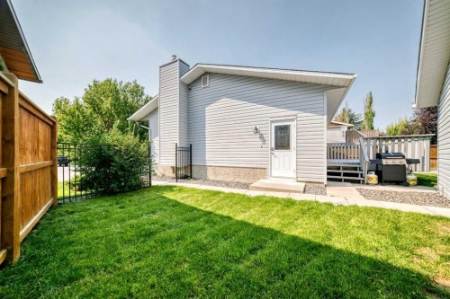 116 Mckerrell Close Se, Calgary, AB - Outdoor With Exterior