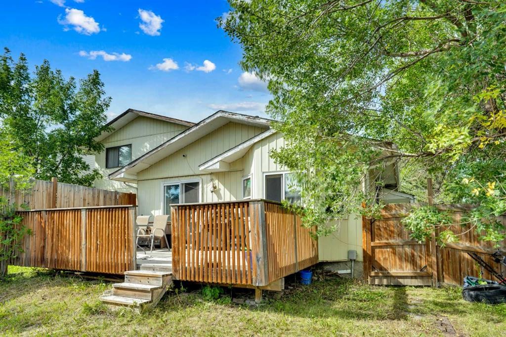 707 Whitehill Way Ne, Calgary, AB