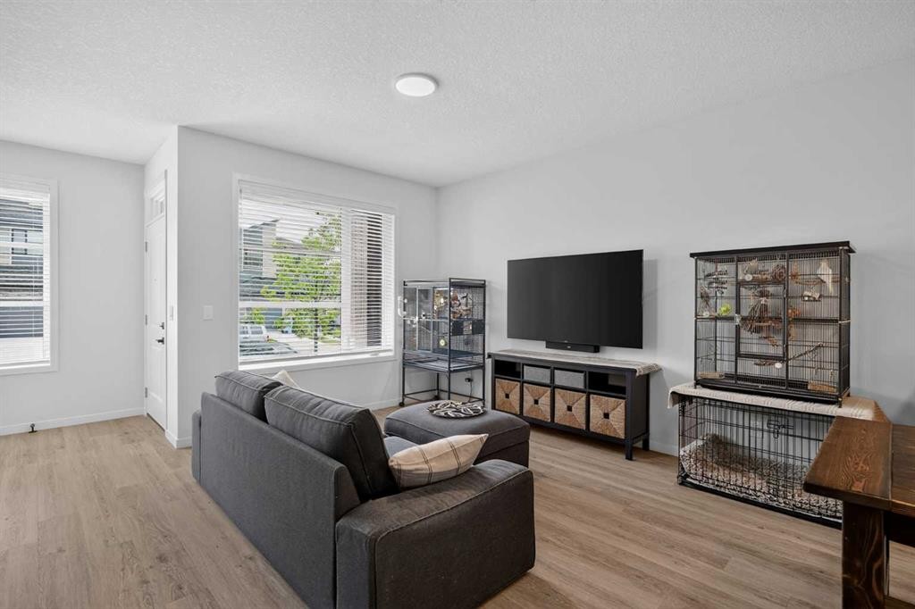 374 Wolf Creek Manor Se, Calgary, AB - Indoor Photo Showing Other Room
