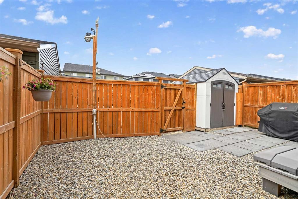 374 Wolf Creek Manor Se, Calgary, AB - Outdoor