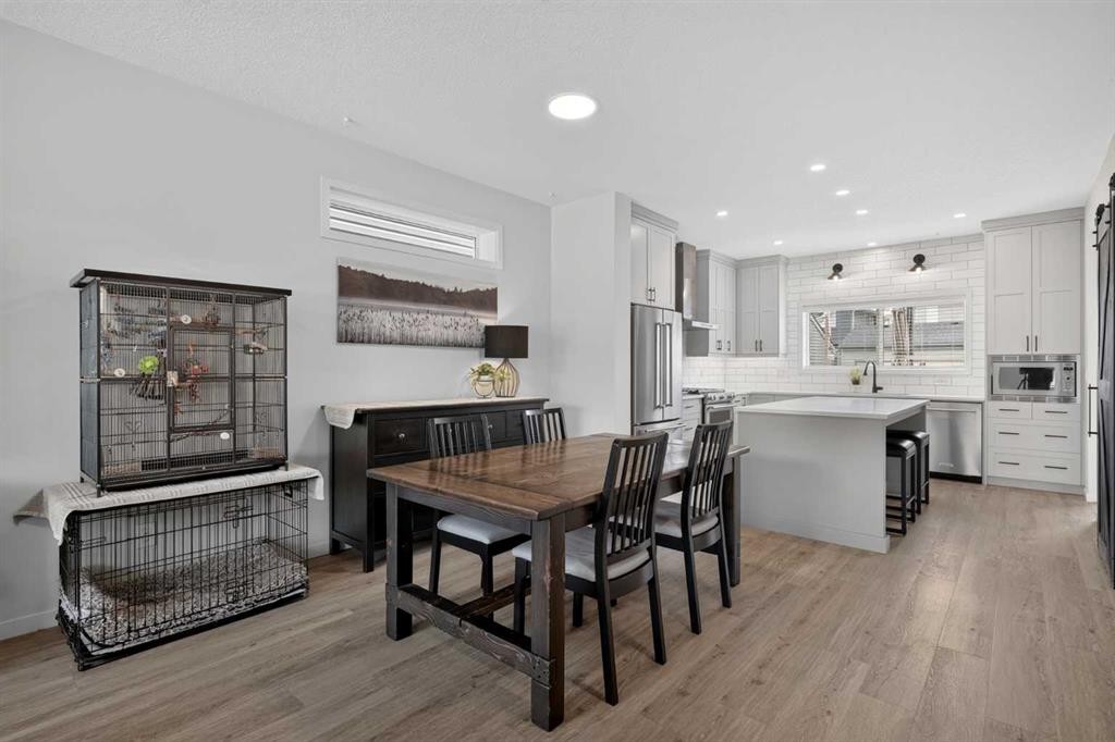 374 Wolf Creek Manor Se, Calgary, AB - Indoor