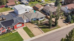 209 Center SOUTHLinden, AB T0M 1J0