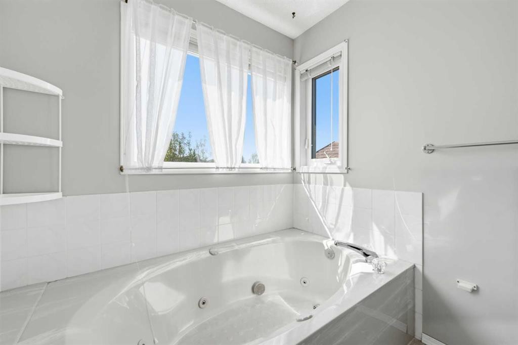 141 Woodbrook Road Sw, Calgary, AB