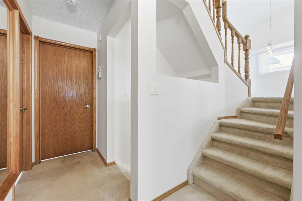 141 Woodbrook Road Sw, Calgary, AB
