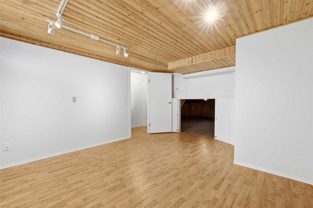 141 Woodbrook Road Sw, Calgary, AB