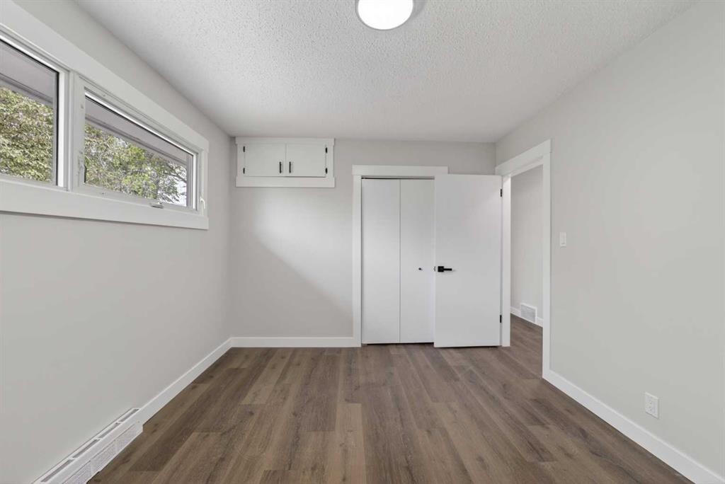 5202 56 Avenue, Olds, AB - Indoor Photo Showing Other Room