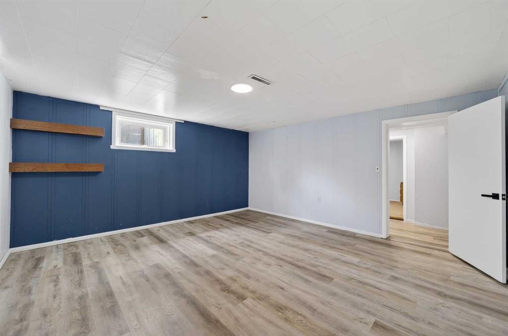 5202 56 Avenue, Olds, AB - Indoor