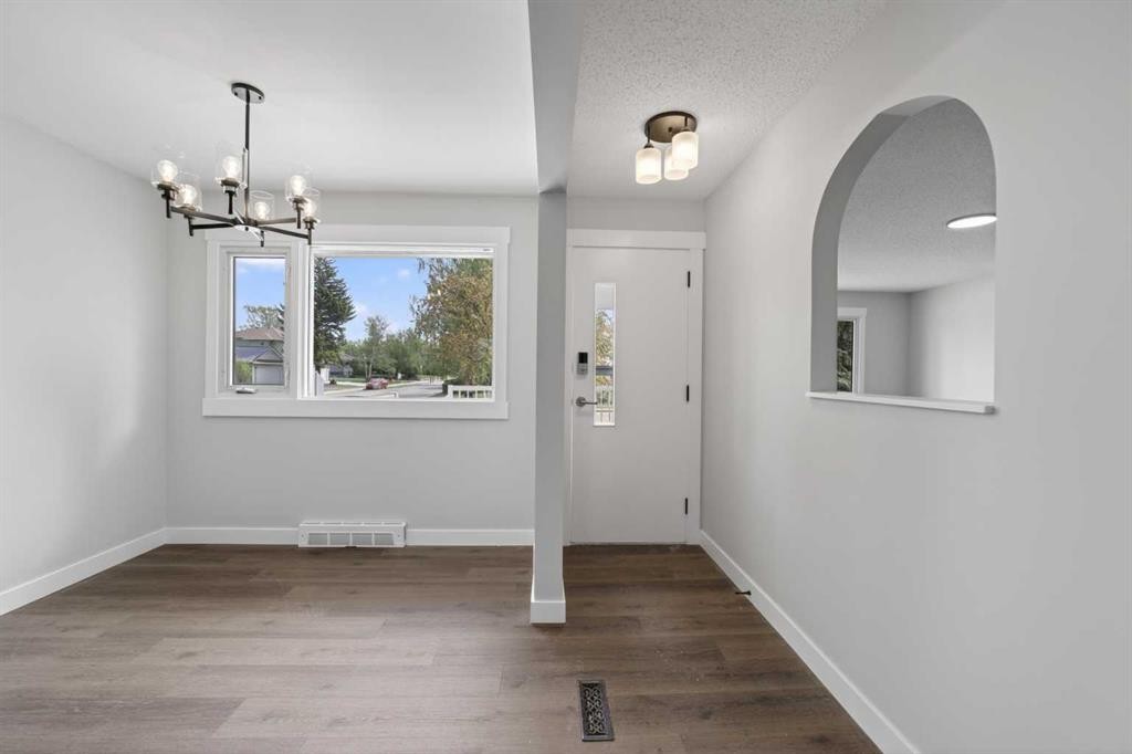5202 56 Avenue, Olds, AB - Indoor Photo Showing Other Room