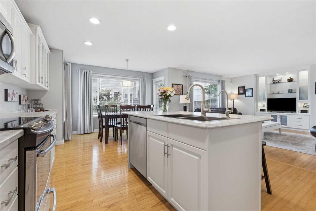 182 Kincora Park Nw, Calgary, AB - Indoor Photo Showing Kitchen With Upgraded Kitchen