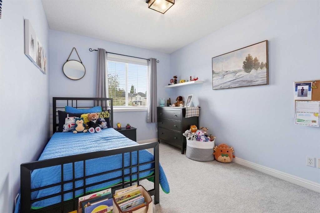 182 Kincora Park Nw, Calgary, AB - Indoor Photo Showing Bedroom