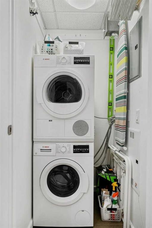 3202-210 15 Avenue Se, Calgary, AB - Indoor Photo Showing Laundry Room