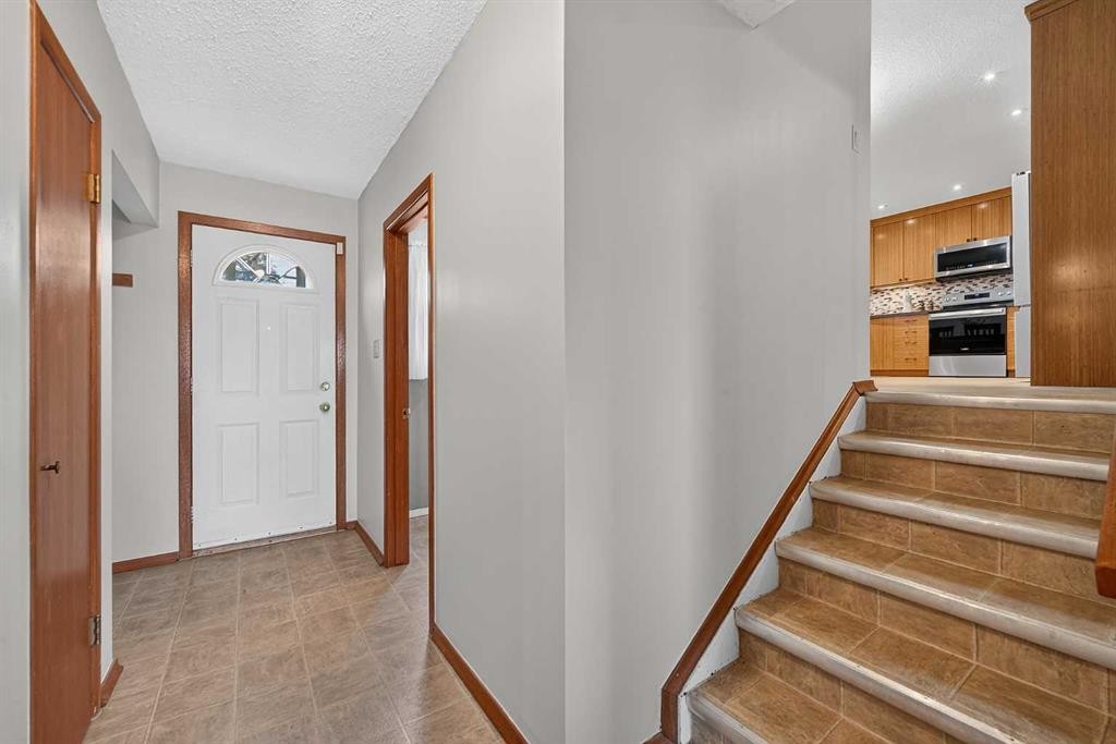1032 Mayland Drive Ne, Calgary, AB