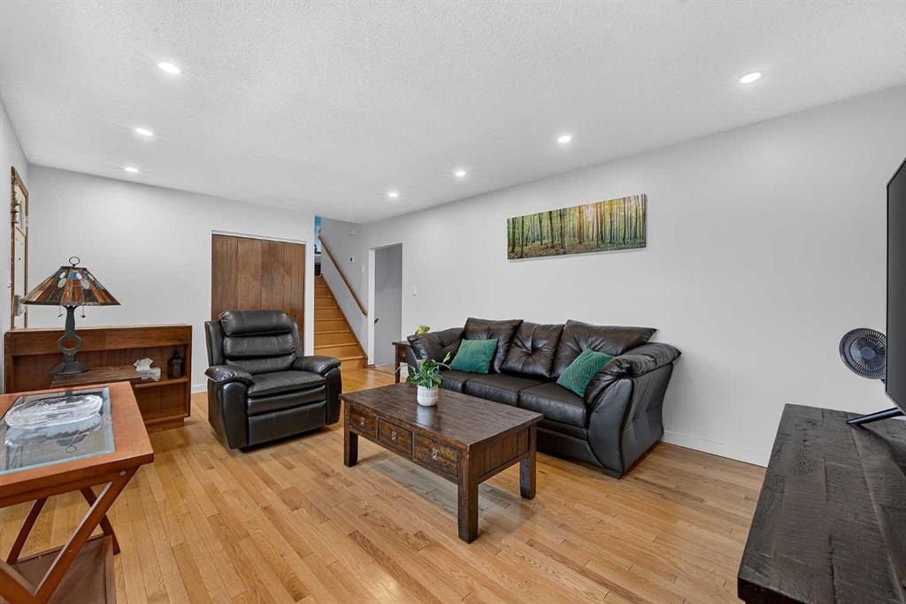 1032 Mayland Drive Ne, Calgary, AB